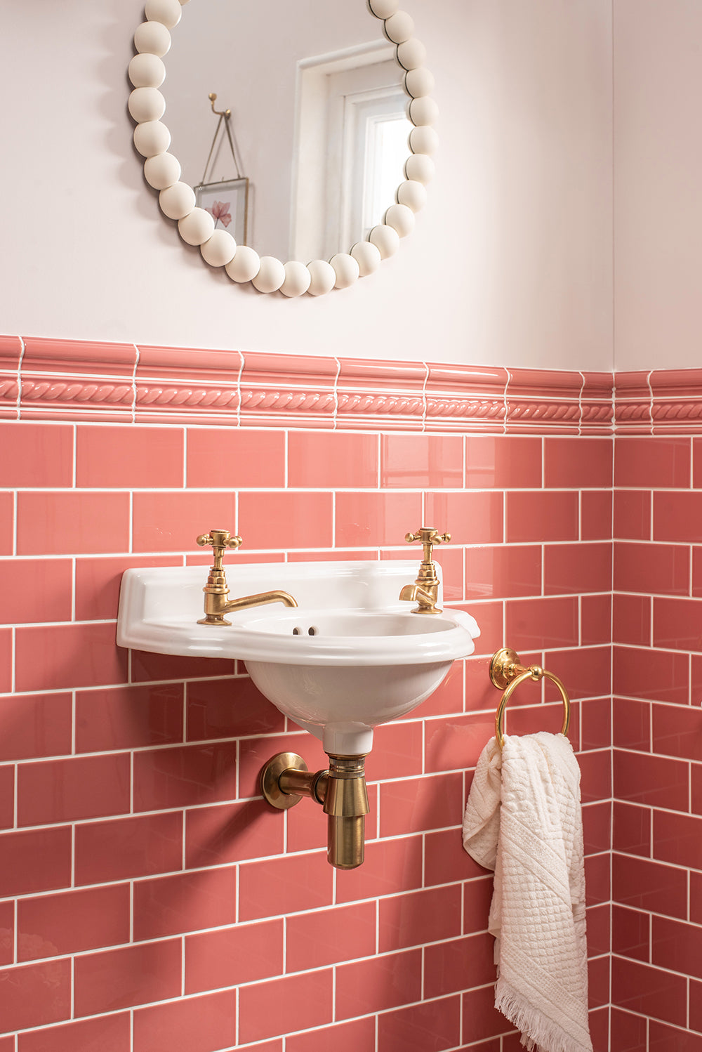 Artworks - Omega Moulding 152x12mm