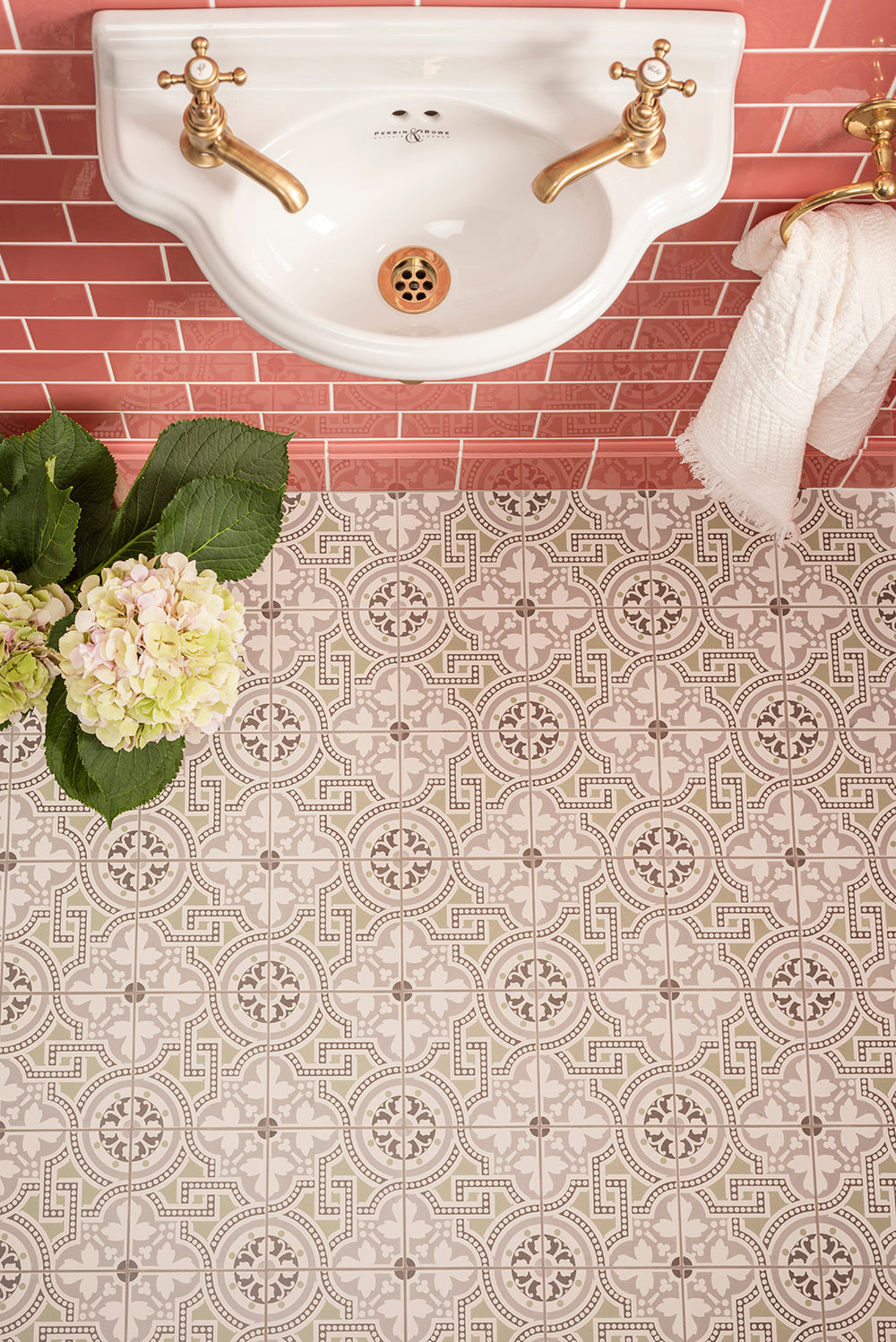 Artworks - Omega Moulding 152x12mm