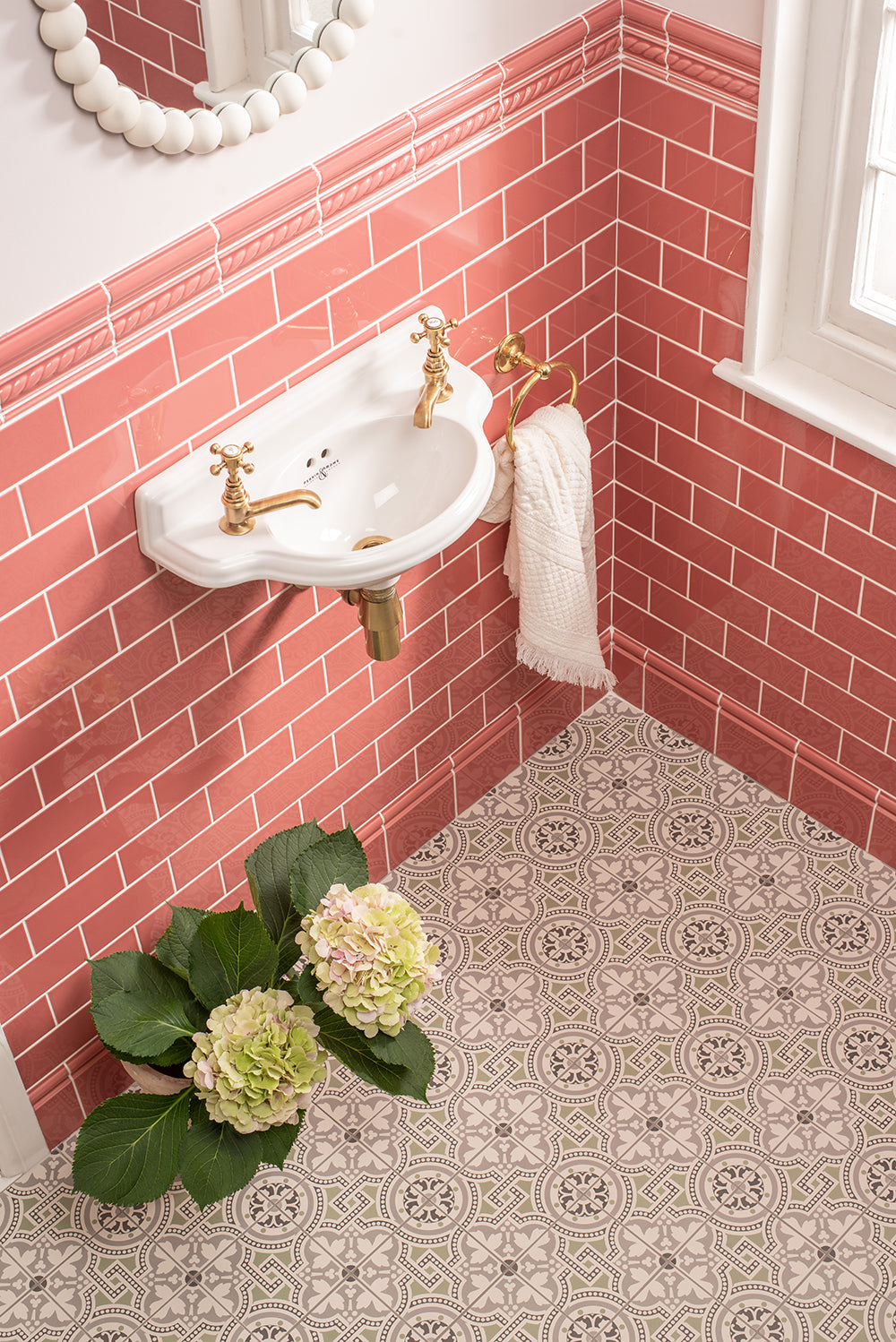 Artworks - Omega Moulding 152x12mm