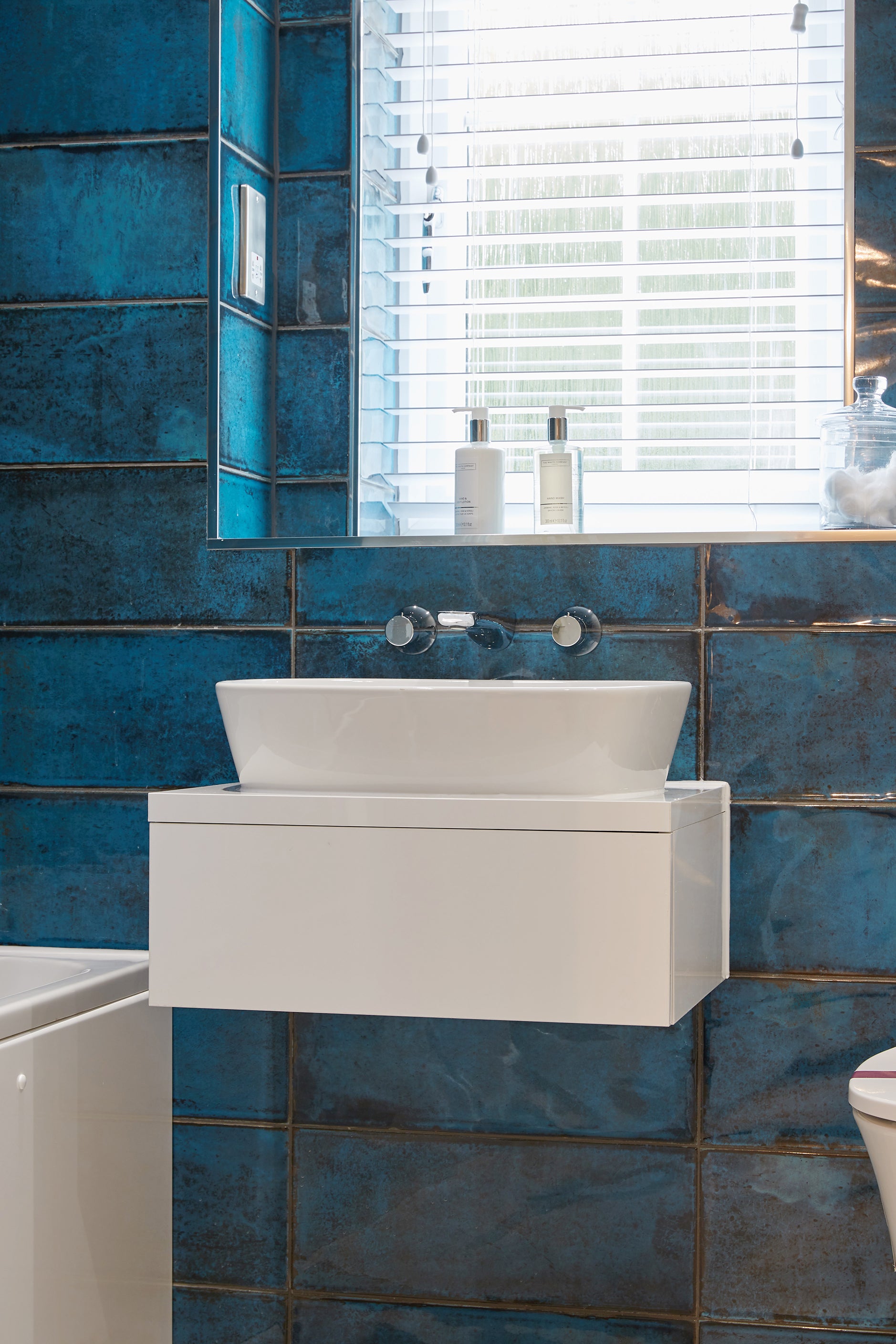 Artworks - Large Brick 228x75x8mm