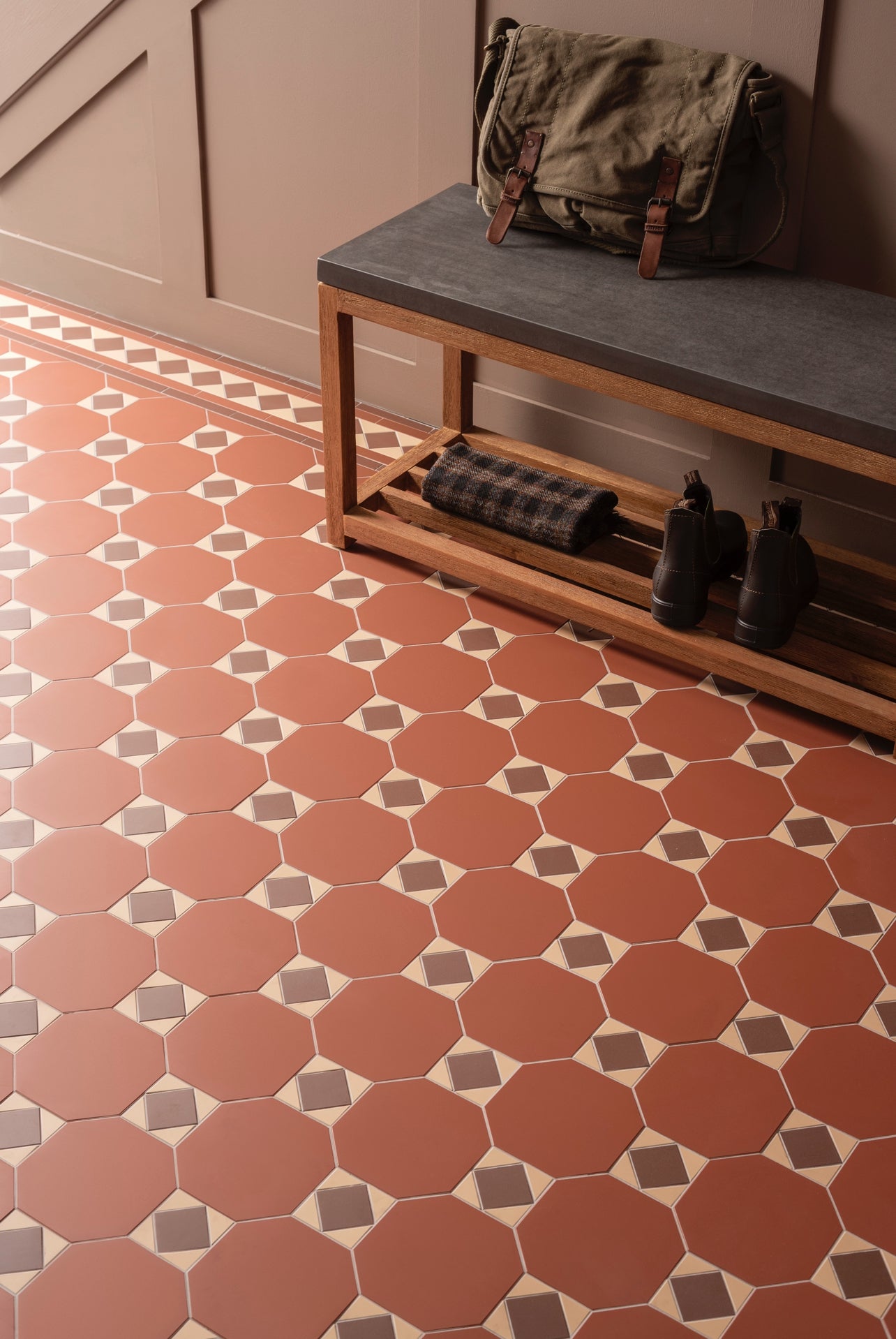 Arundel - White, Black & Old London