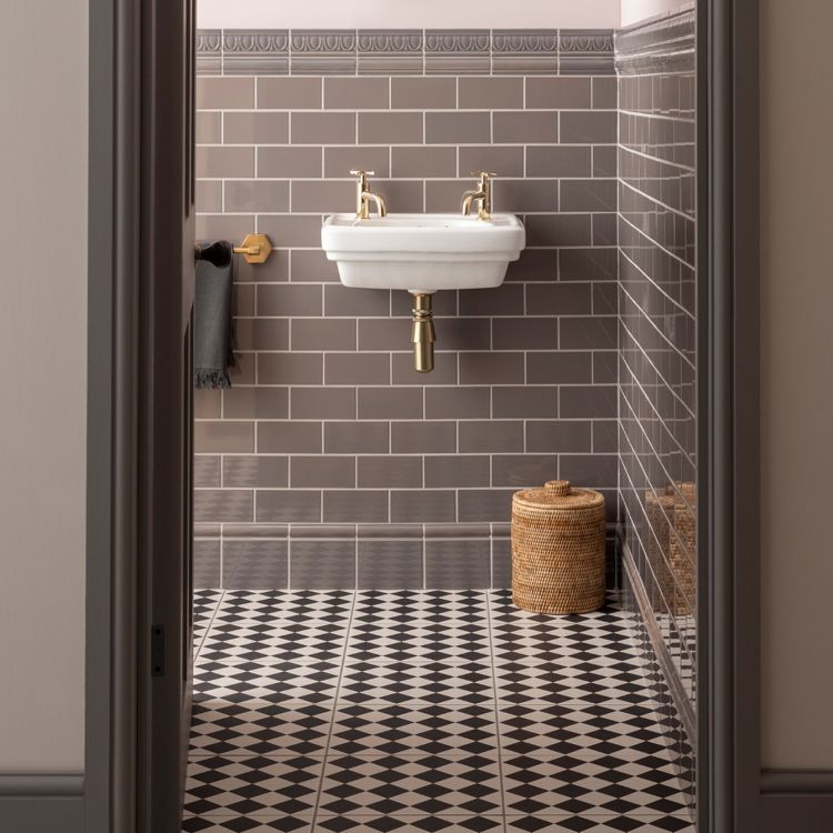 Artworks - Half Tile 152x75x7mm