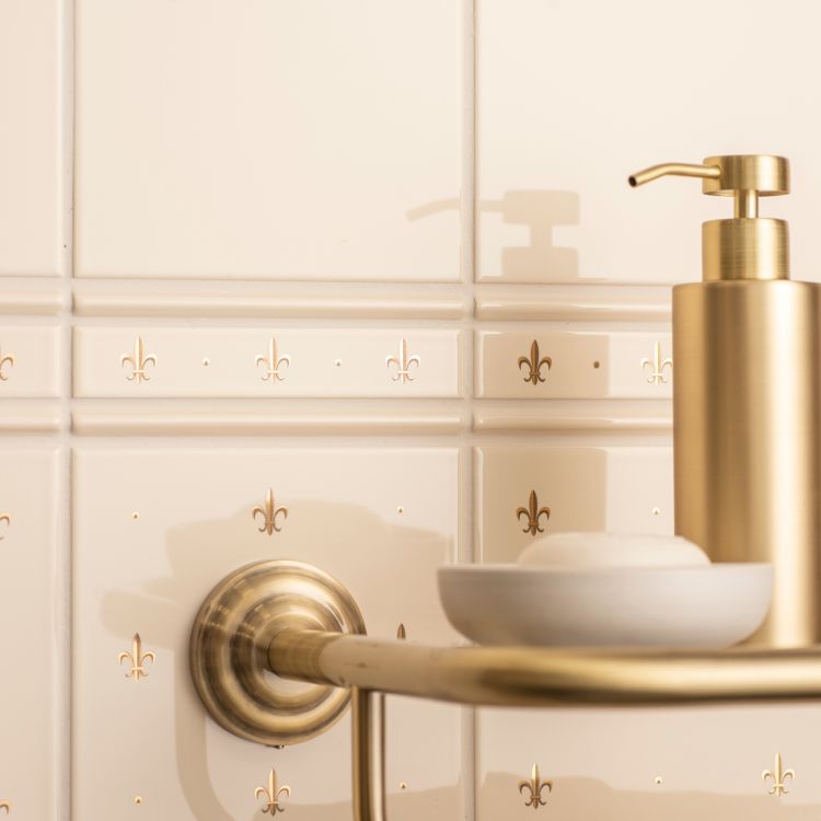 Artworks - Omega Moulding 152x12mm