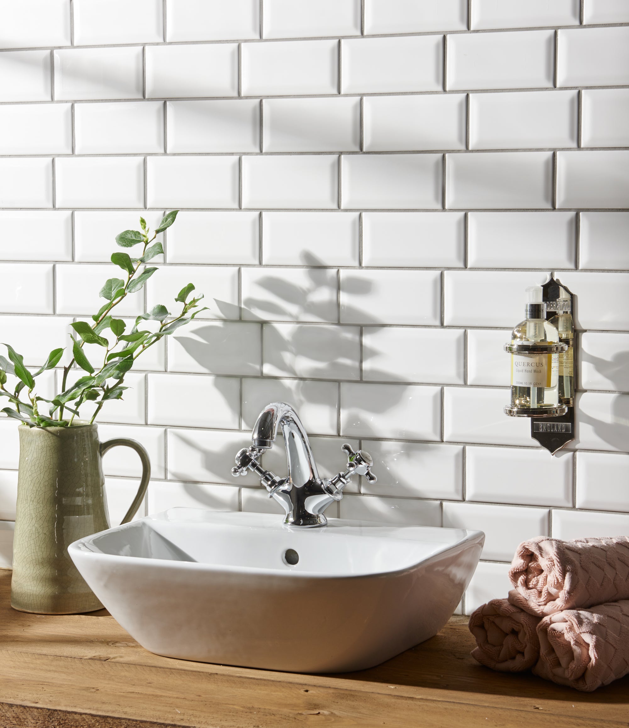 Artworks - Bevelled Metro 150x75x7mm