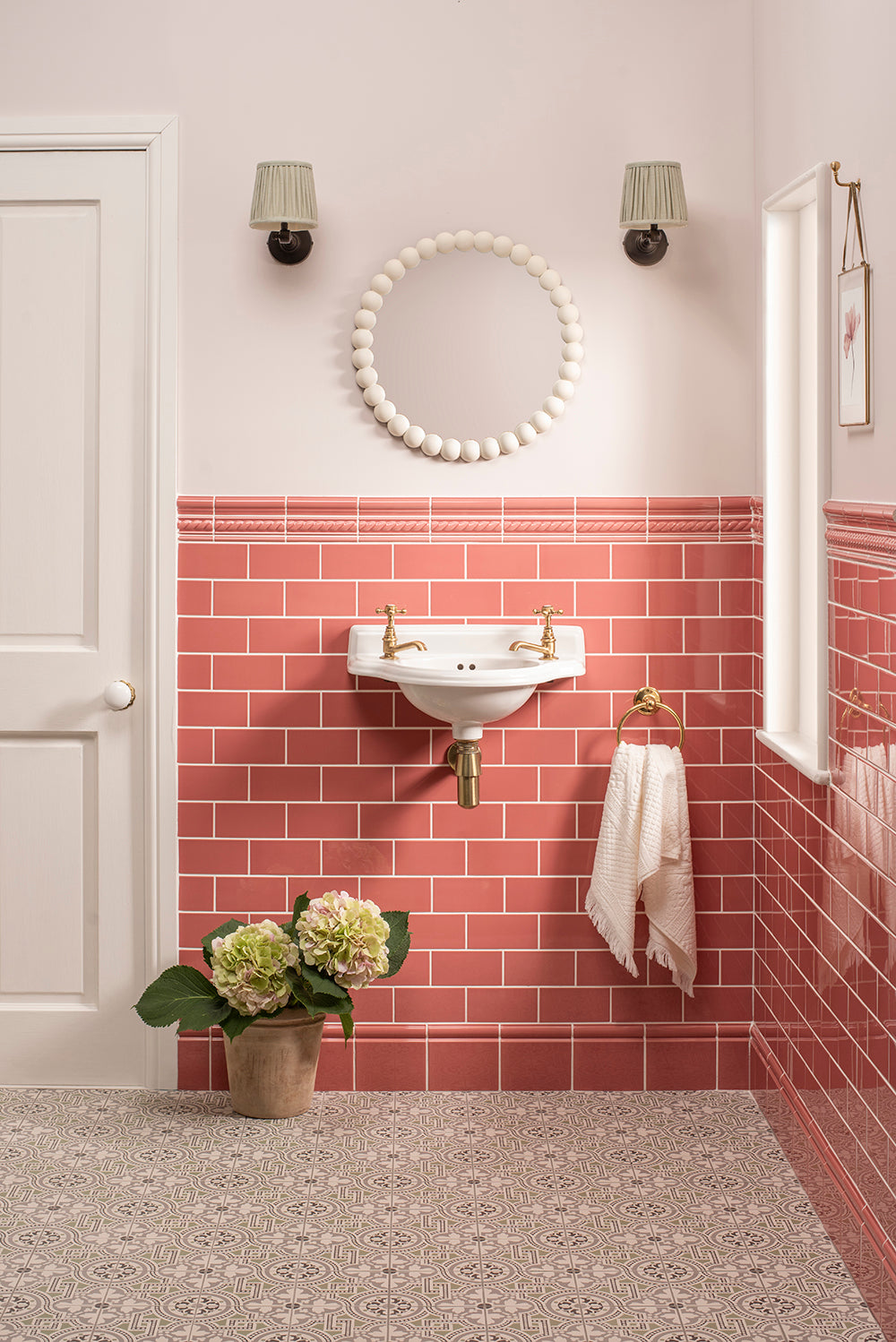 Artworks - Omega Moulding 152x12mm